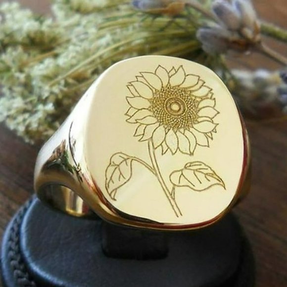 Big Carved Sunflower Engraved Floral Gold Signet Ring - Picture 1 of 4